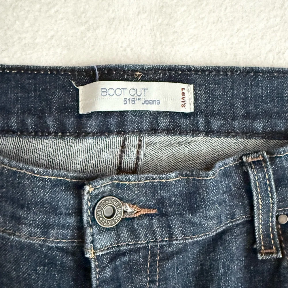 Levi's 515 Mid Rise Bootcut Dark Blue Wash Denim Jeans Size 14L - Picture 4 of 11